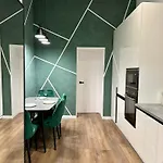 Appartamento Romantic Apartments - In The Center Of Lviv , 2 Min To Opera