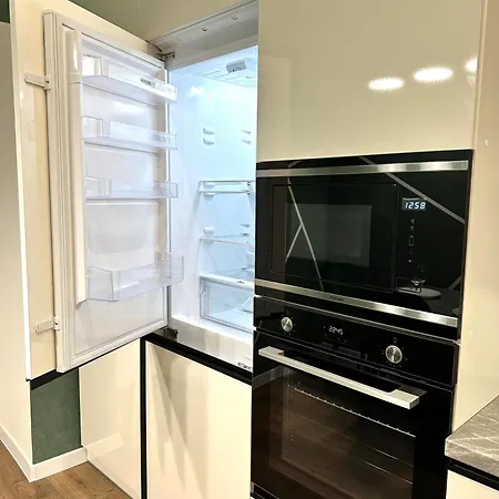 Romantic - In The Center Of , King-size Bed