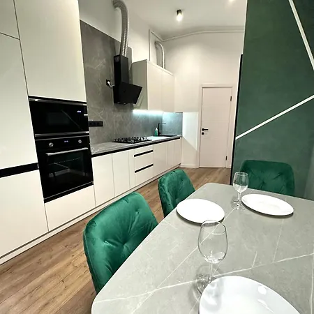 Apartment Romantic - In The Center Of , King-size Bed