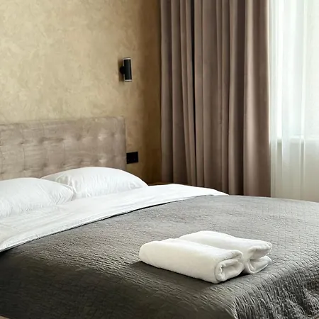 Romantic - In The Center Of , King-size Bed Apartment Lemberg