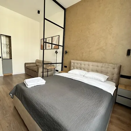 Romantic - In The Center Of , King-size Bed Apartment *