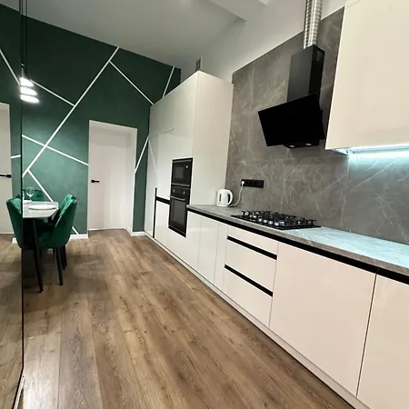 Apartment Romantic - In The Center Of , King-size Bed