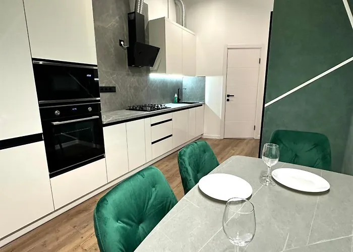 Apartman Romantic Apartments - In The Center Of Lviv , 2 Min To Opera